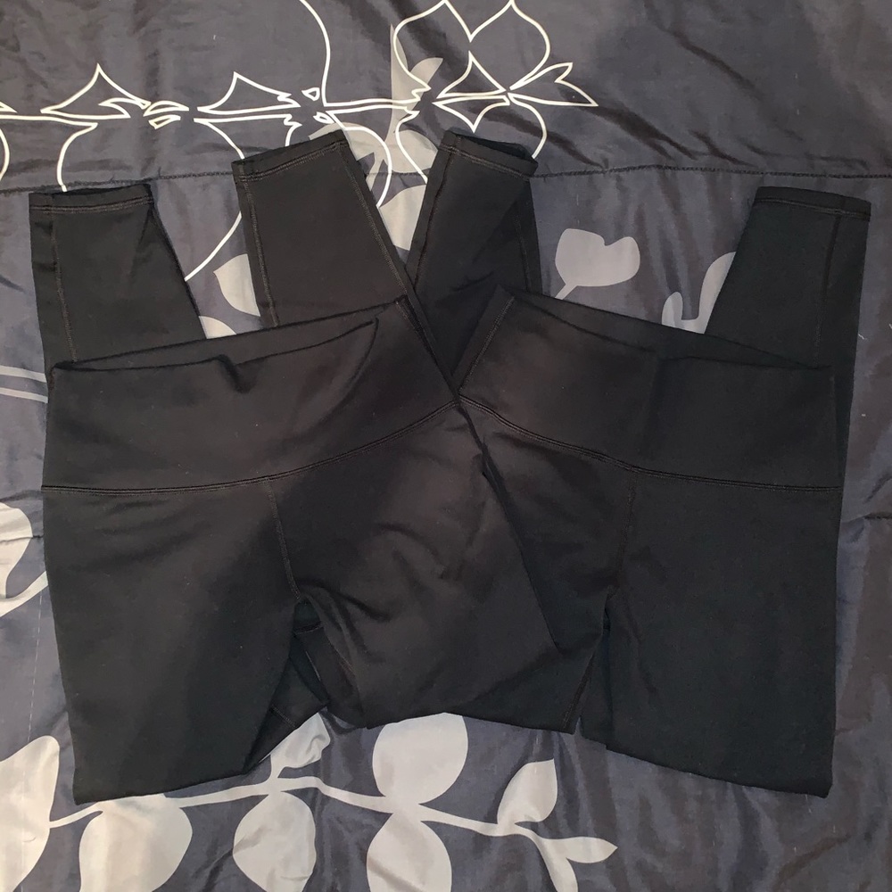 Black fabletics leggings